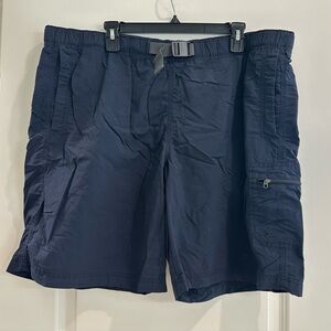 Columbia XL Navy Cargo Shorts with Webbing Belt